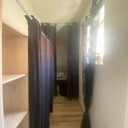 Quartier Cathedrale Cosy & Modern בזייה